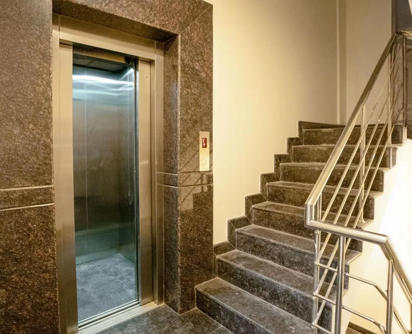 *** Hotel Tagme Suite Kochi India